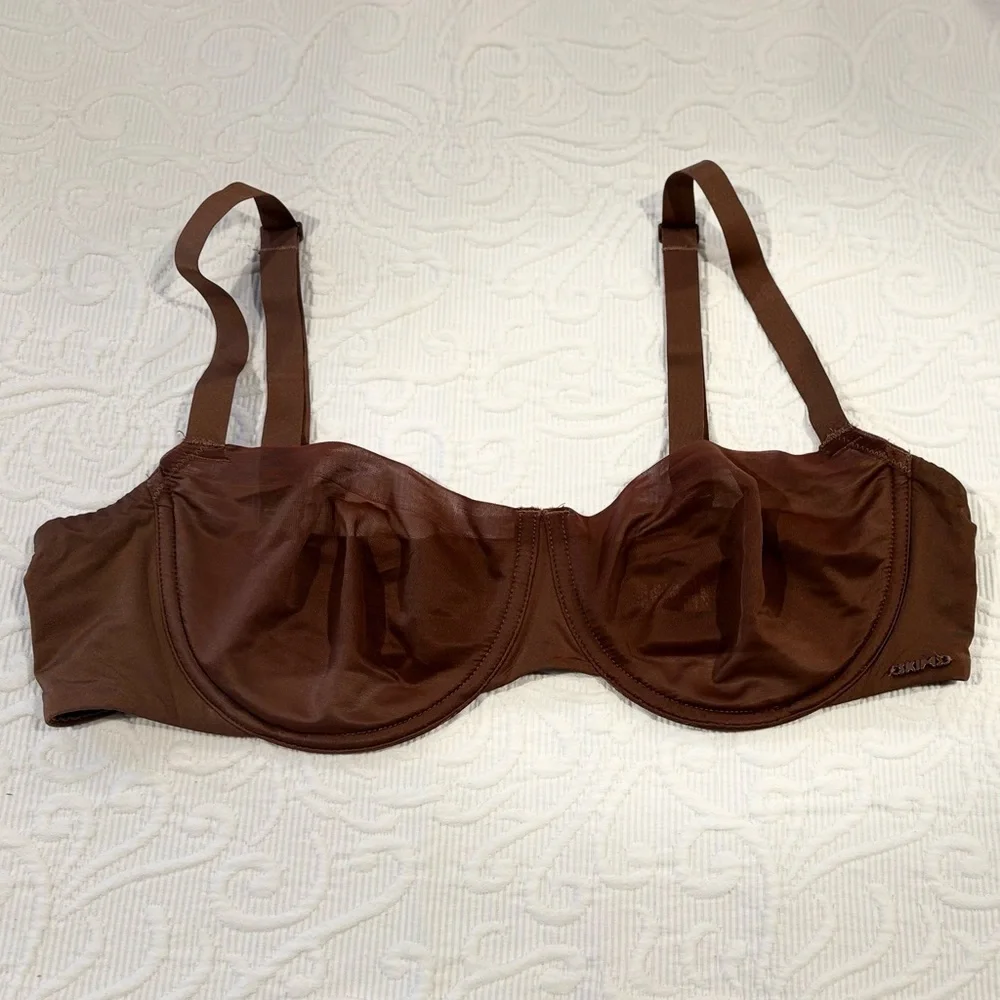 SKIMS No Show Unlined Balconette Underwire Bra - Jasper - Picture 8 of 9